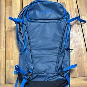 Burton Skyward 18L Dress Blue Coated backpack NWT
